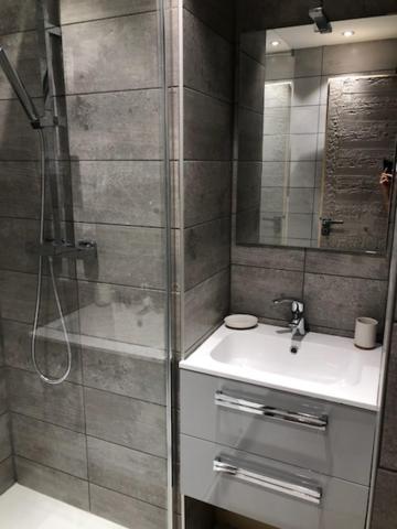 Appartement Chaleureux Au Pied Des Pistes, 4 Personnes, Wifi Val Thorens Exterior photo