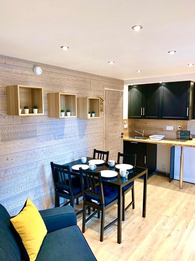 Appartement Chaleureux Au Pied Des Pistes, 4 Personnes, Wifi Val Thorens Exterior photo
